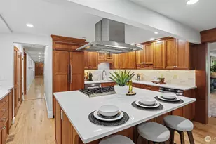 10555 SE 28th St, Beaux Arts, WA 98004 - Photo 12