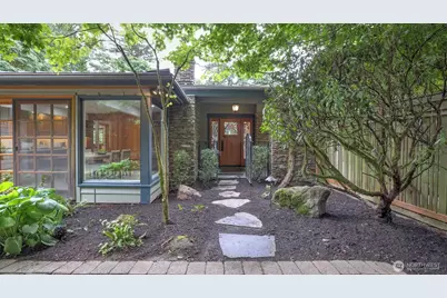 10555 SE 28th Street, Beaux Arts, WA 98004 - Photo 1