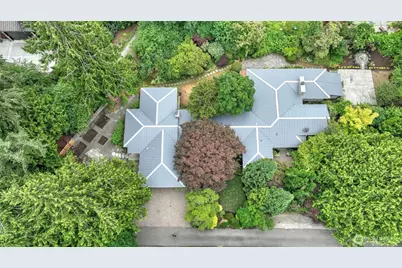 10555 SE 28th Street, Beaux Arts, WA 98004 - Photo 2