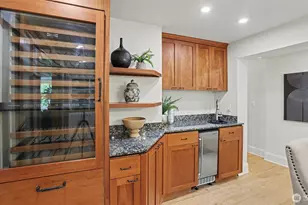10555 SE 28th St, Beaux Arts, WA 98004 - Photo 16
