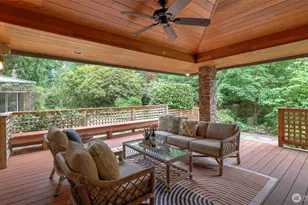 10555 SE 28th St, Beaux Arts, WA 98004 - Photo 32