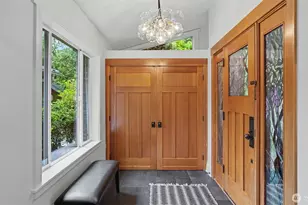 10555 SE 28th St, Beaux Arts, WA 98004 - Photo 4
