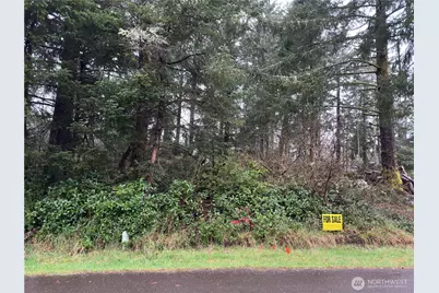 609 Weatherwax, Ocean Shores, WA 98569 - Photo 2