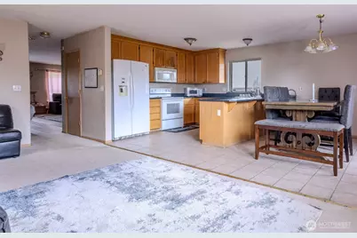 1305 Browns Point Boulevard, Tacoma, WA 98422 - Photo 6