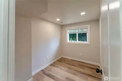 607 244th Street SW, Bothell, WA 98021 - Photo 18