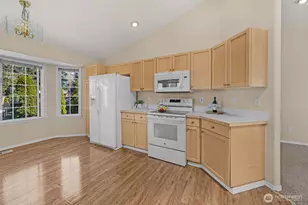6903 78th Dr NE, Marysville, WA 98270 - Photo 4