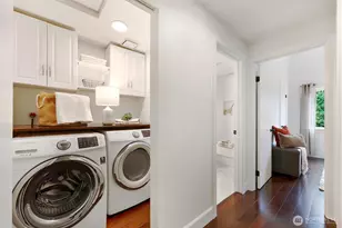 318 NE 59th St, Seattle, WA 98105 - Photo 28