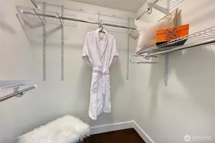 318 NE 59th St, Seattle, WA 98105 - Photo 18