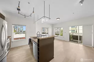 1026 NE 65th St, Seattle, WA 98115 - Photo 10
