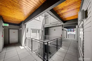 1026 NE 65th St, Seattle, WA 98115 - Photo 4