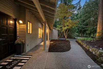 3518 129th Avenue NE, Bellevue, WA 98005 - Photo 2