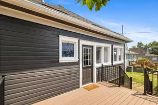 1218 E Marine View Dr, Everett, WA 98201 - Photo 28