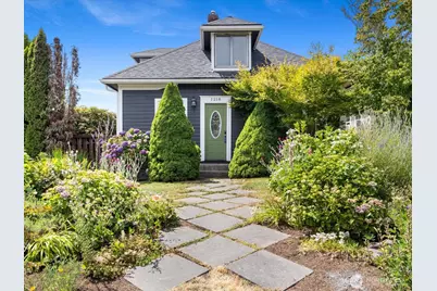 1218 E Marine View Drive, Everett, WA 98201 - Photo 1