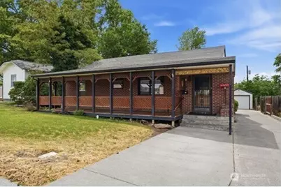 310 E 3rd Avenue, Kennewick, WA 99336 - Photo 2