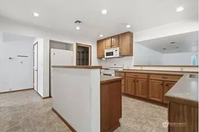 310 E 3rd Avenue, Kennewick, WA 99336 - Photo 12