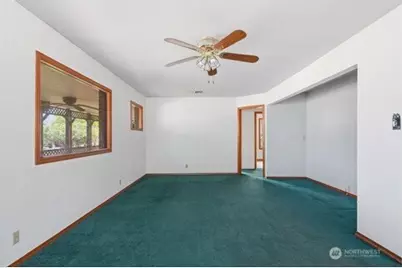 310 E 3rd Avenue, Kennewick, WA 99336 - Photo 6