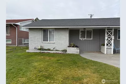 31 39 F Street NW, Ephrata, WA 98823 - Photo 2