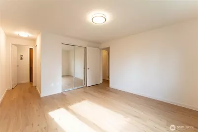 12716 NE 120th Street #H3, Kirkland, WA 98034 - Photo 10