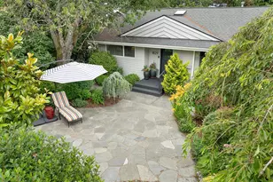 1829 NW 201st St, Shoreline, WA 98177 - Photo 2
