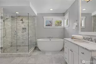 2424 108th Ave NE, Bellevue, WA 98004 - Photo 28
