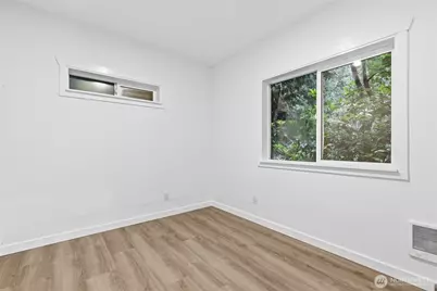 10953 N Madison Avenue NE, Bainbridge Island, WA 98110 - Photo 40