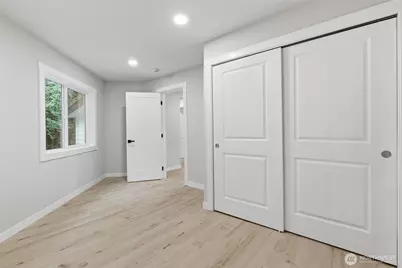 10953 N Madison Avenue NE, Bainbridge Island, WA 98110 - Photo 22