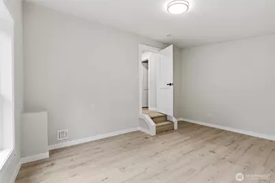 10953 N Madison Avenue NE, Bainbridge Island, WA 98110 - Photo 24