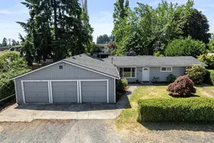 2004 Earl St, Centralia, WA 98531 - Photo 2