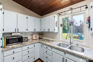 2004 Earl St, Centralia, WA 98531 - Photo 12