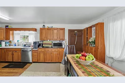 2194 NE 8th Place, Renton, WA 98056 - Photo 6