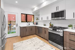 5253 B California Ave SW, Seattle, WA 98136 - Photo 6