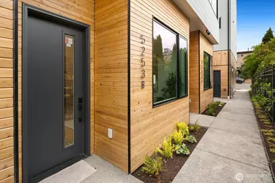 5253 B California Avenue SW, Seattle, WA 98136 - Photo 2