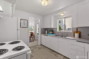 2131 S Bennett St, Seattle, WA 98108 - Photo 10