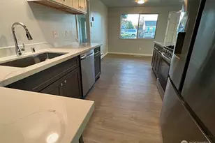 1023 S Trafton St, Tacoma, WA 98405 - Photo 4