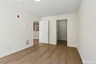 621 5th Ave N, Seattle, WA 98109 - Photo 10