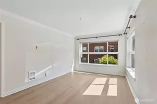 621 5th Ave N, Seattle, WA 98109 - Photo 6