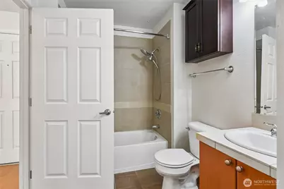 621 5th Avenue N #103, Seattle, WA 98109 - Photo 8