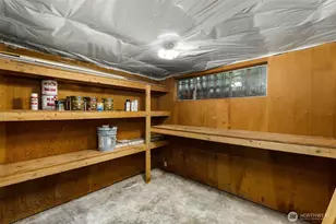 8805 SE 39th St, Mercer Island, WA 98040 - Photo 26