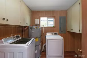 915 W 11th St, Port Angeles, WA 98363 - Photo 14