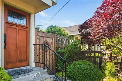 1605 9th Street, Anacortes, WA 98221 - Photo 4