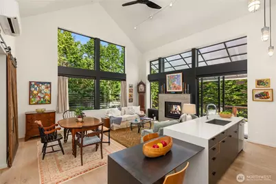 4670 Flying Goat Avenue NE, Bainbridge Island, WA 98110 - Photo 4