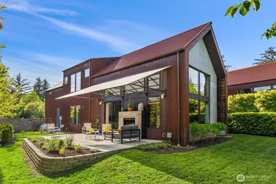 4670 Flying Goat Avenue NE, Bainbridge Island, WA 98110 - Photo 1