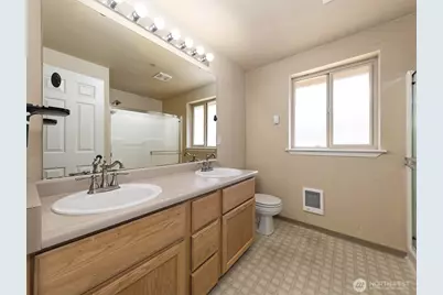 4701 NW Walgren Drive #204, Silverdale, WA 98383 - Photo 20
