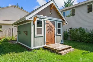 10617 189th Ave E, Bonney Lake, WA 98391 - Photo 32