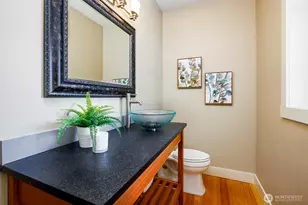 11034 Phinney Ave N, Seattle, WA 98133 - Photo 12