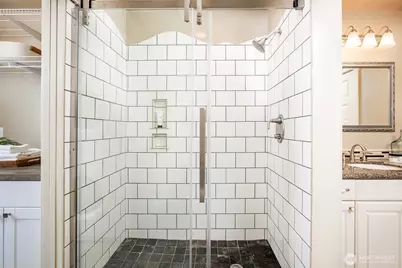 11034 Phinney Avenue N, Seattle, WA 98133 - Photo 20