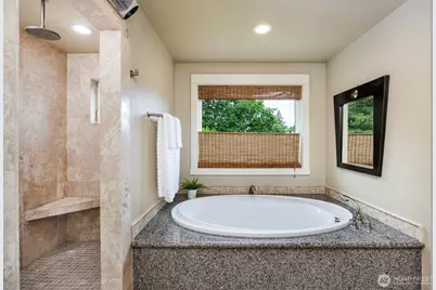 11034 Phinney Avenue N, Seattle, WA 98133 - Photo 16