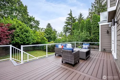 11034 Phinney Avenue N, Seattle, WA 98133 - Photo 30