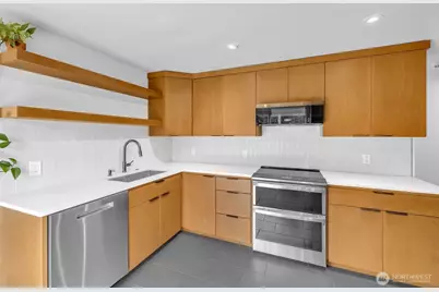 9101 Tacoma Avenue S, Tacoma, WA 98444 - Photo 2