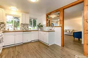15406 11th Ave Ct E, Tacoma, WA 98445 - Photo 12